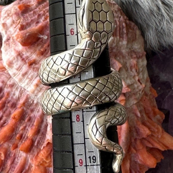 Snake sterling silver ring gorgeous!! - Picture 7 of 9